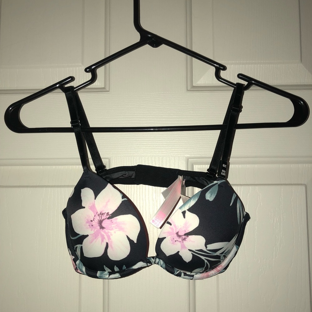 PINK super push up bra (with tags)